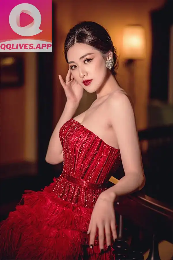 Ảnh hot girl dương tú anh xinh tươi