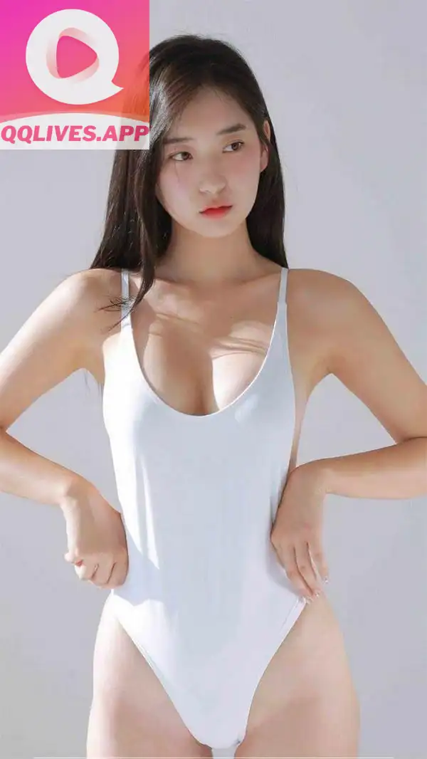 Ảnh hot girl hàn quốc shin jae eun khoe da trắng