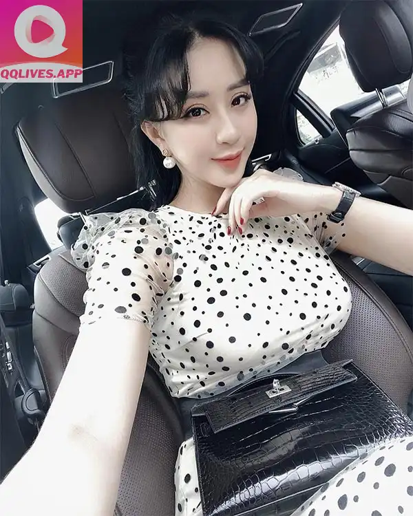 Ảnh hot girl nguyễn thanh tú xinh xắn 