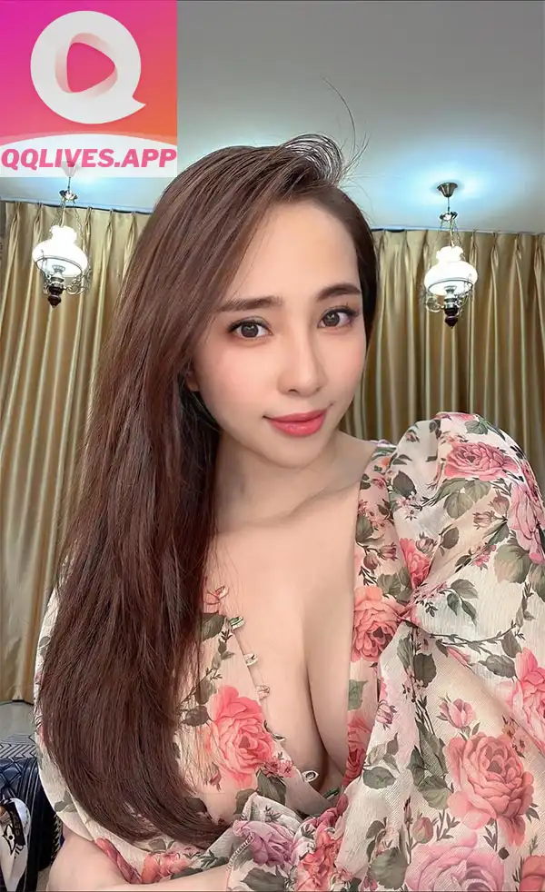 Ảnh hot girl quỳnh hương gợi cảm