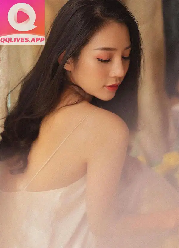 Ảnh hot girl võ huyền trân xinh đẹp