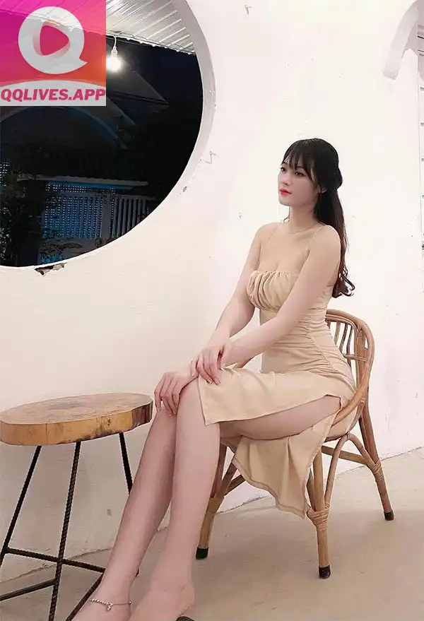 Ảnh hot girl võ huyền trân xinh xắn