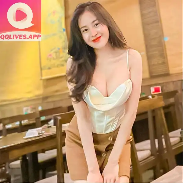 Ảnh hot girl khoe vòng một 4