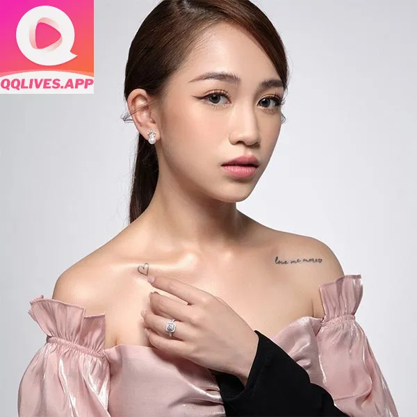 Ảnh hot girl joyce phạm 7