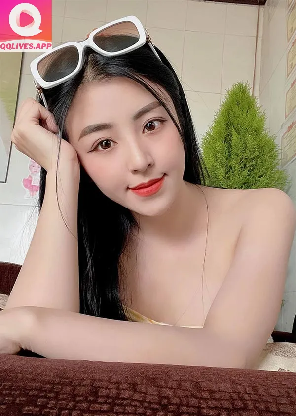 Ảnh hot girl ưu bảo 10